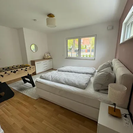 Potsdams Traumwohnung Mit 6 Schlafmoeglichkeiten Und Terrasse Extérieur photo